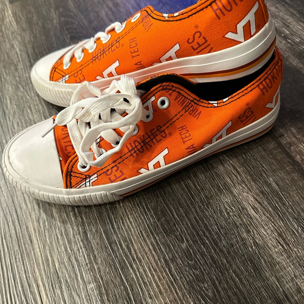 Women’s VT Sneakers - Picture 3 of 7